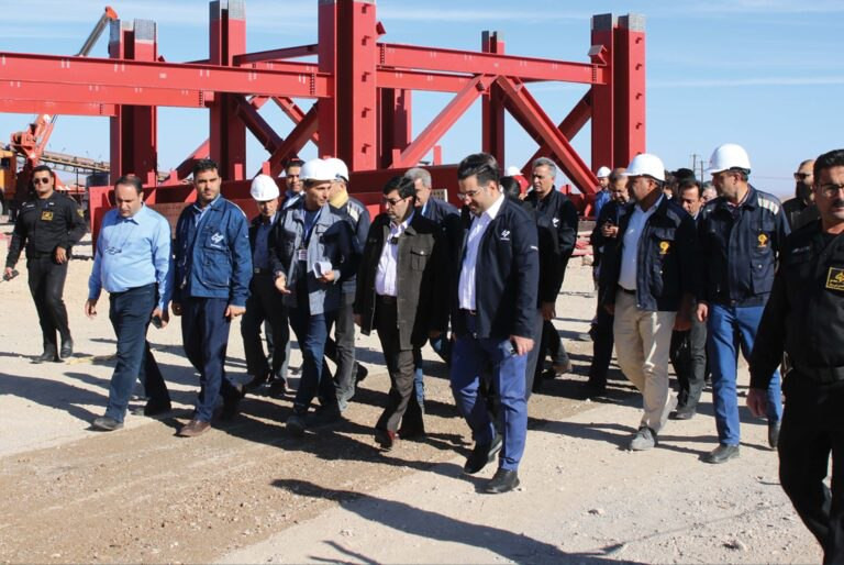 CEO of Ghadir Investment Company visits Ghadir Neyriz steel complex